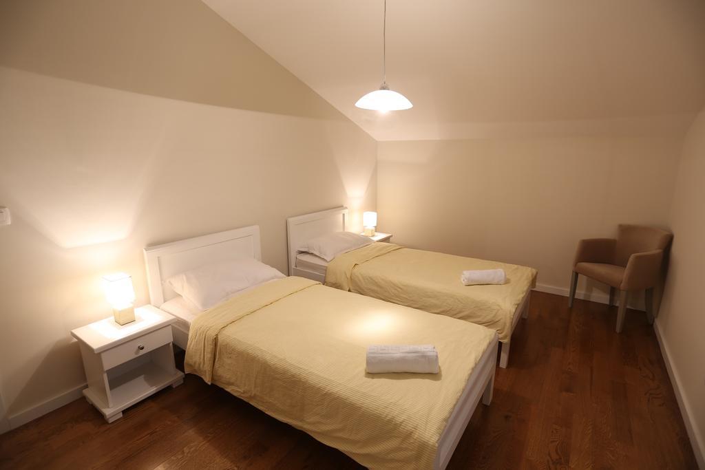 Adriadome Apartments Bijela Bagian luar foto