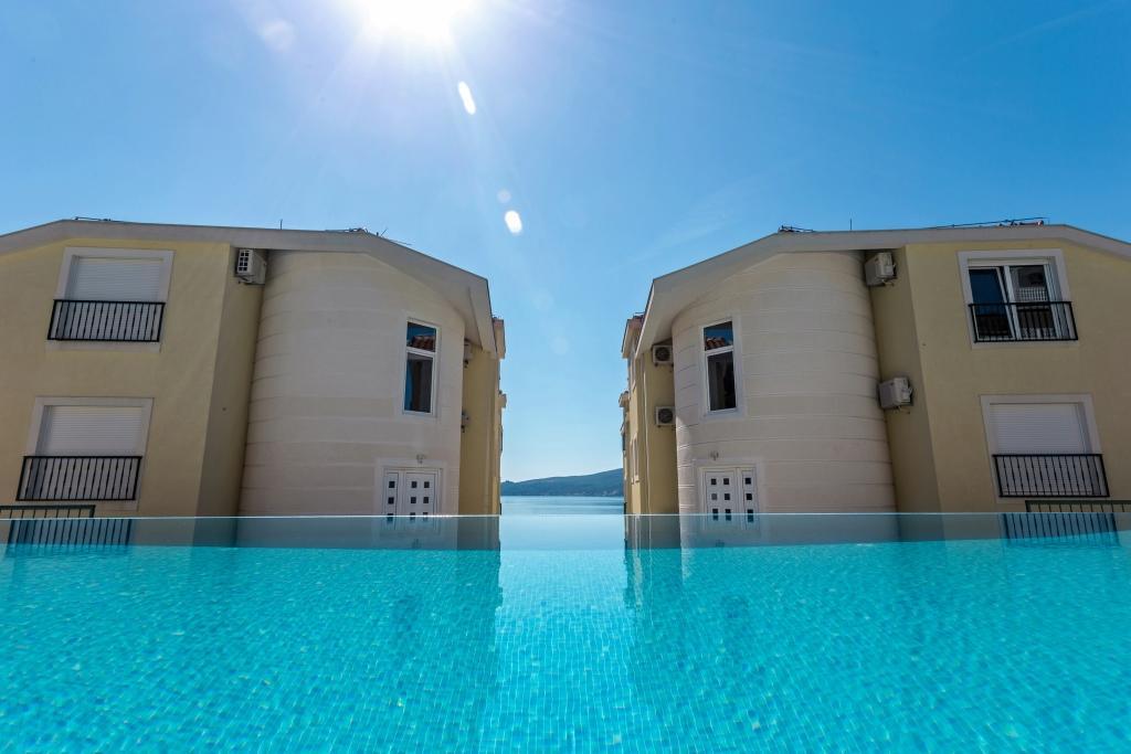 Adriadome Apartments Bijela Bagian luar foto